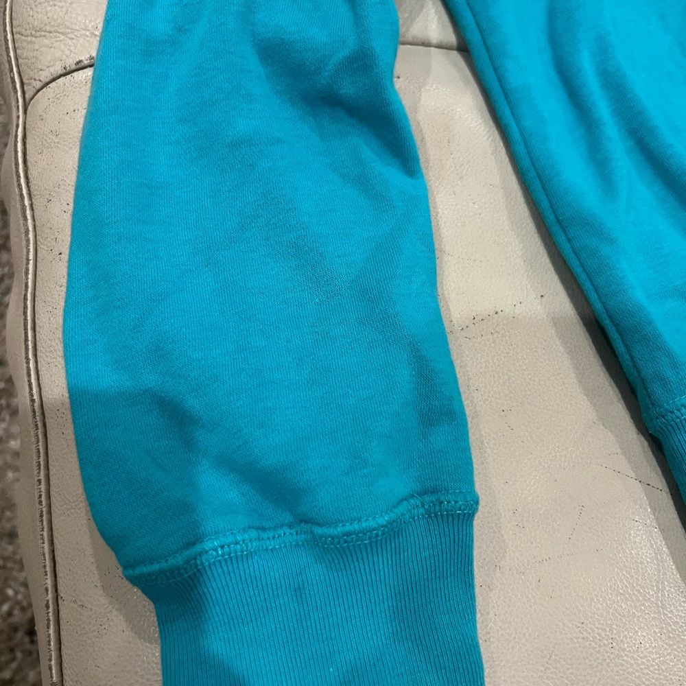 NIKE Women’s Logo Hoodie - Picture 8 of 11